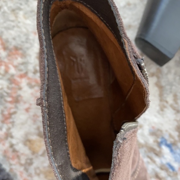 Frye - Picture 6 of 6